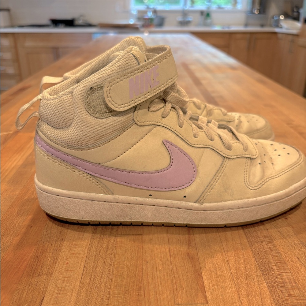 Girls Nike Hightops 5.5Y